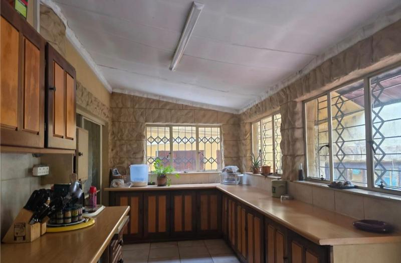 5 Bedroom Property for Sale in De Wildt North West